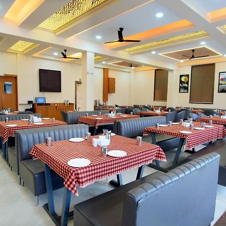 Hotel The Marion Nashik Exterior photo